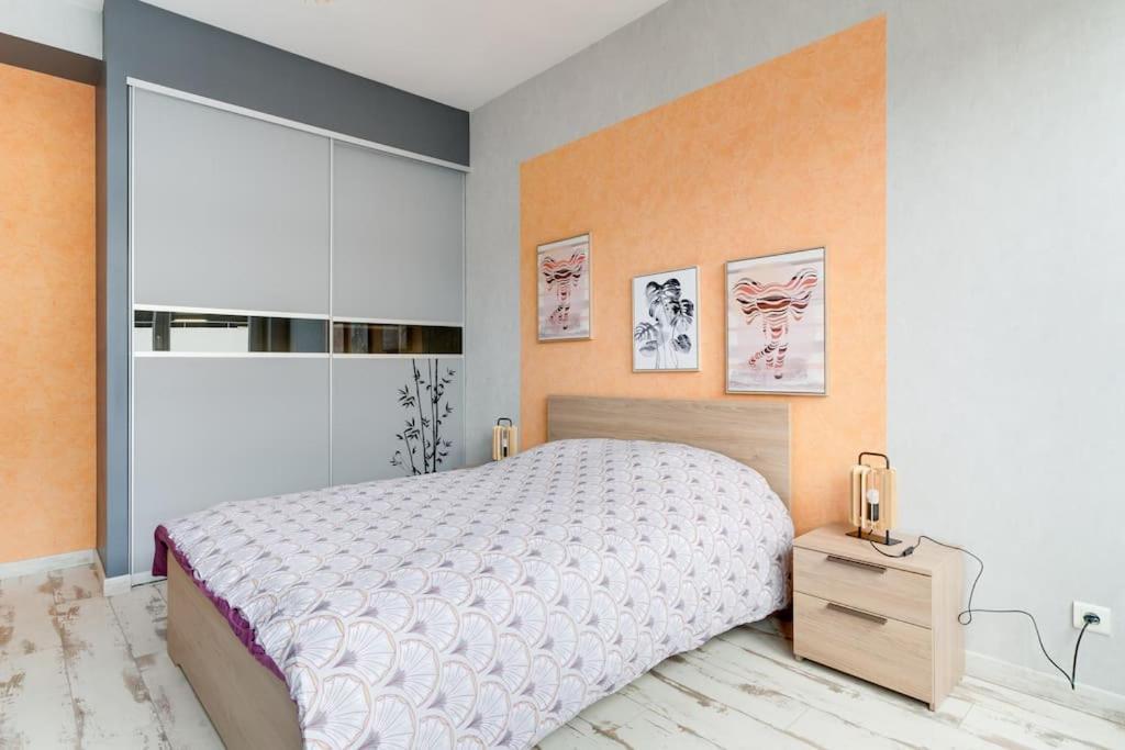 Superbe Appartement A Une Minute A Pied De La Gare Épinal Exterior foto