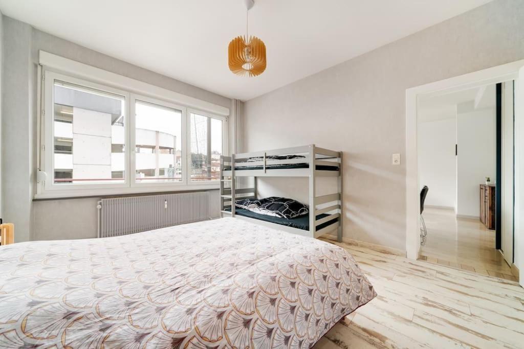 Superbe Appartement A Une Minute A Pied De La Gare Épinal Exterior foto