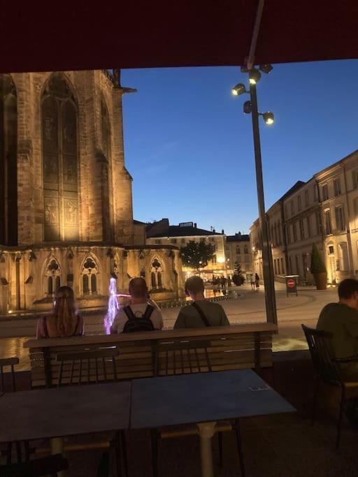 Superbe Appartement A Une Minute A Pied De La Gare Épinal Exterior foto