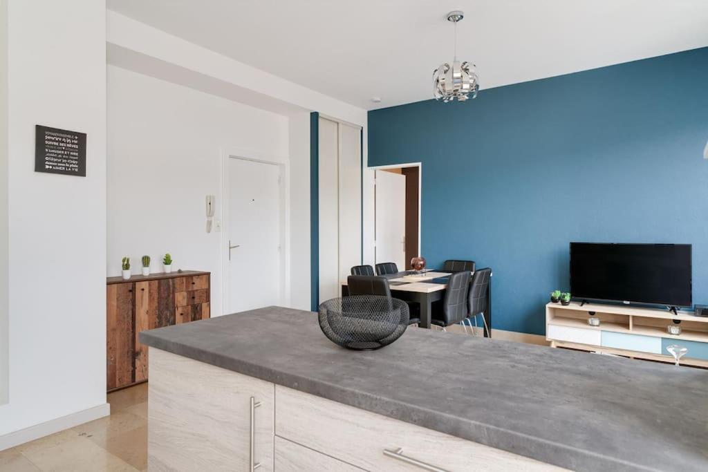 Superbe Appartement A Une Minute A Pied De La Gare Épinal Exterior foto